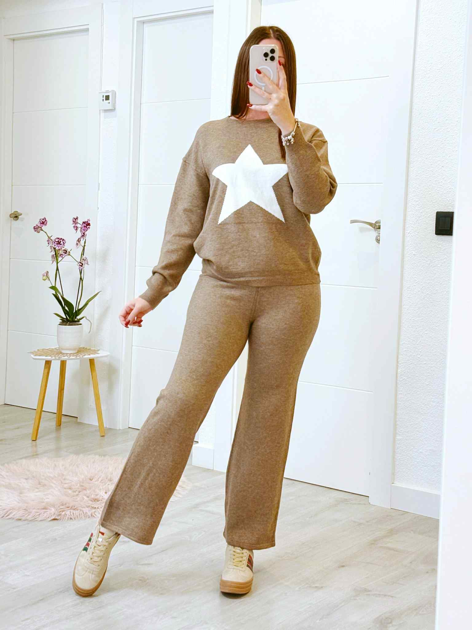 CONJUNTO ESTRELLA MARRÓN