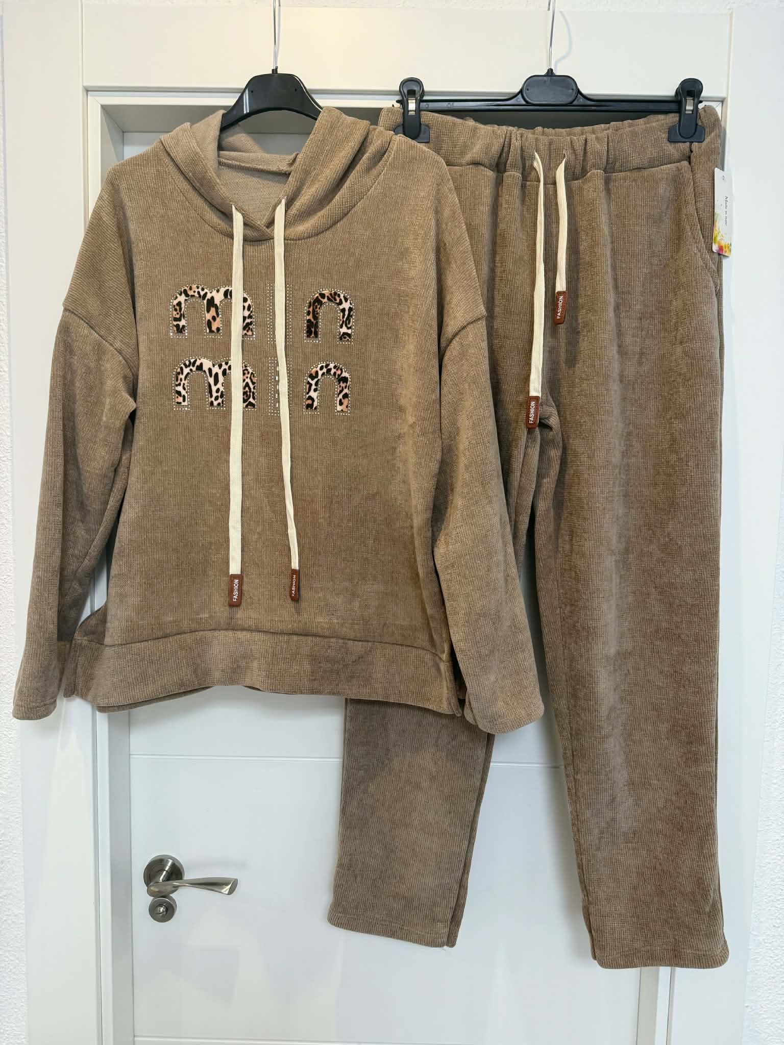 CONJUNTO MICROPANA MARRÓN