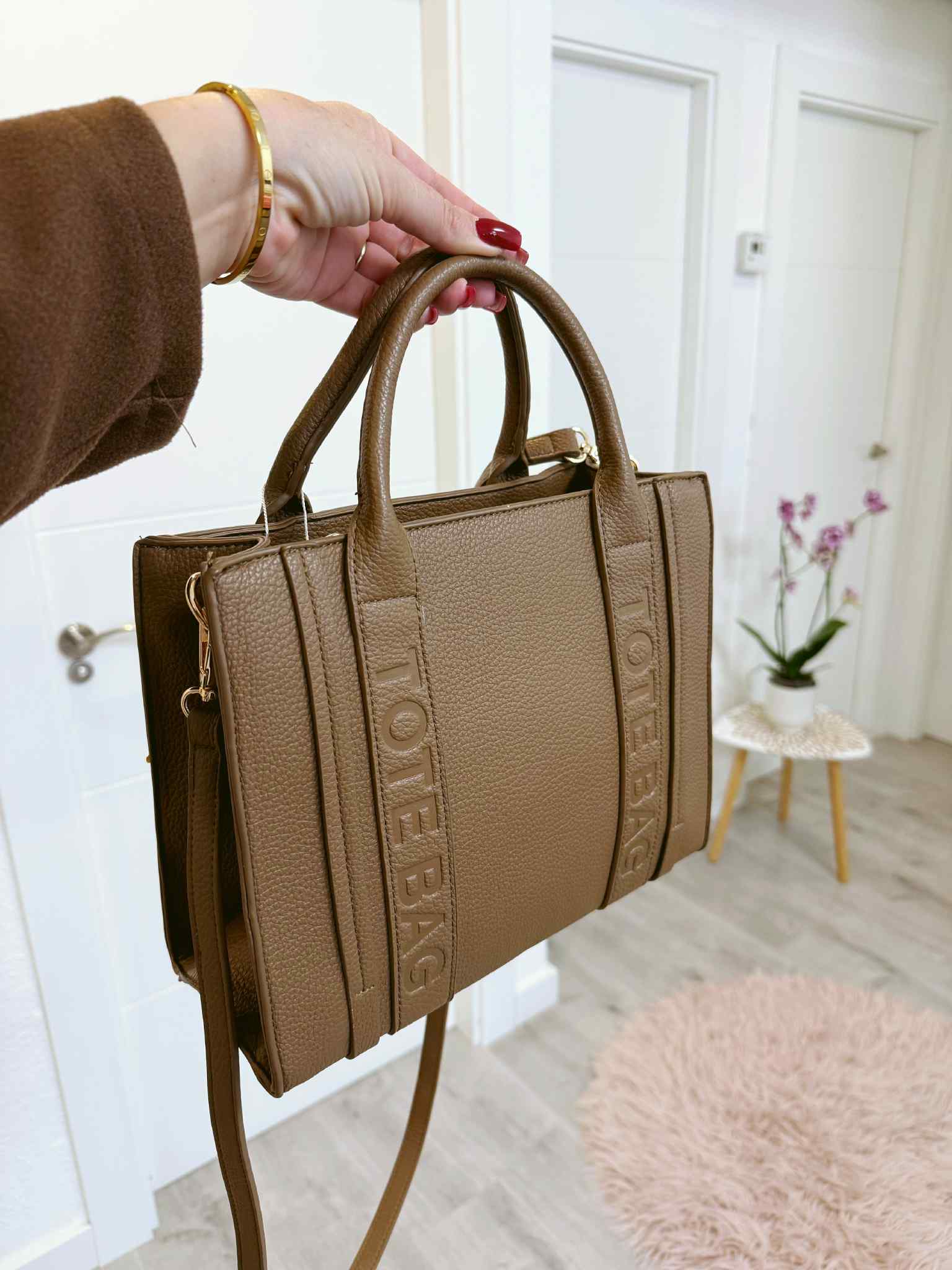 BOLSO TOTEN PIEL MARRÓN