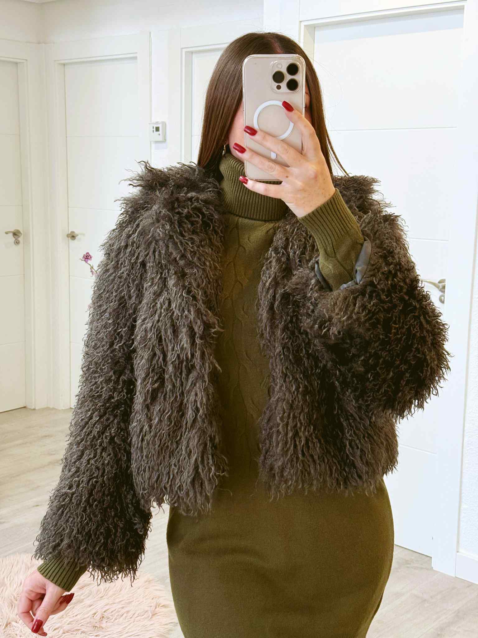 CHAQUETA PELUCHE NEGRA