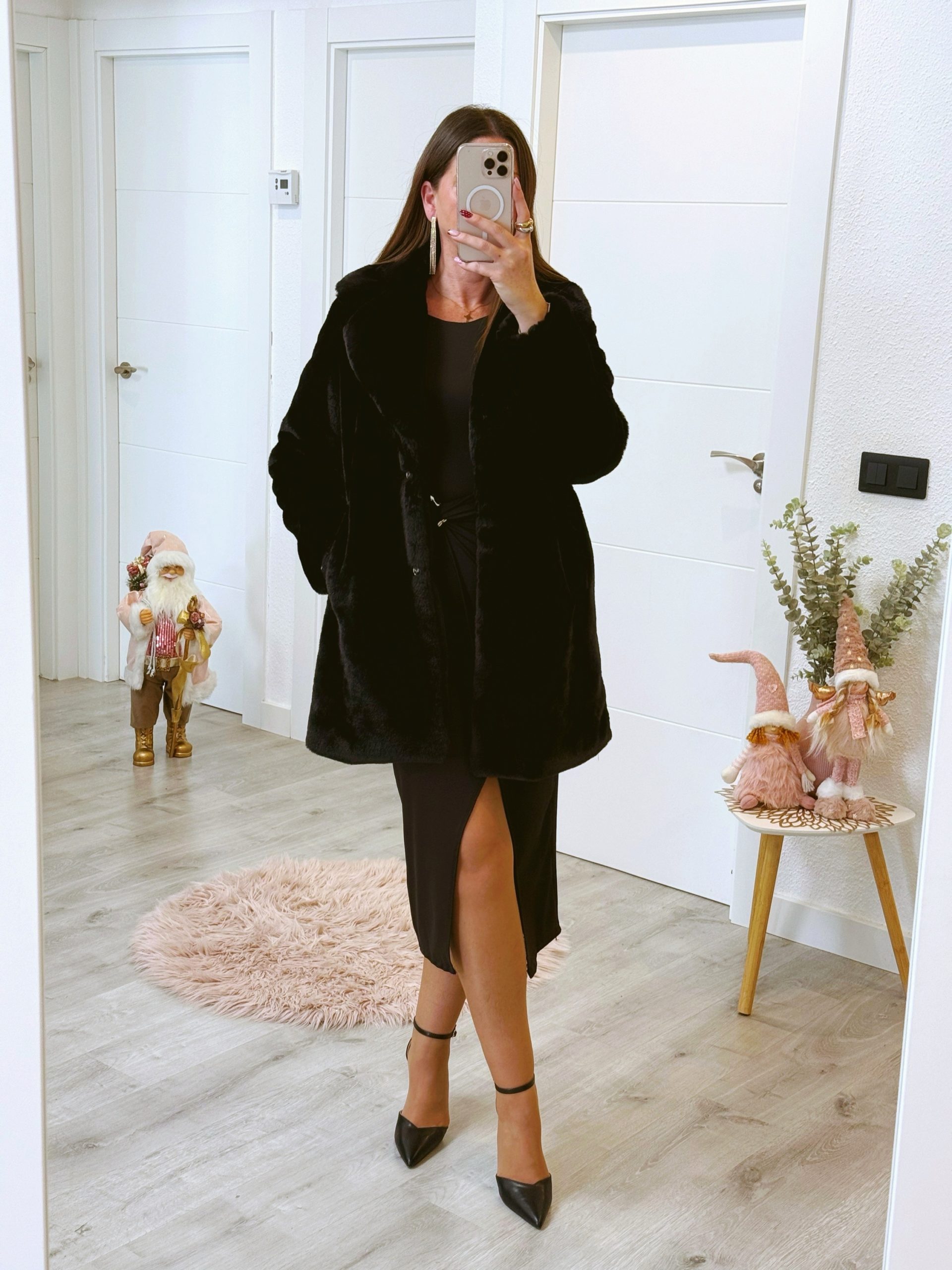 ABRIGO DE PELO NEGRO