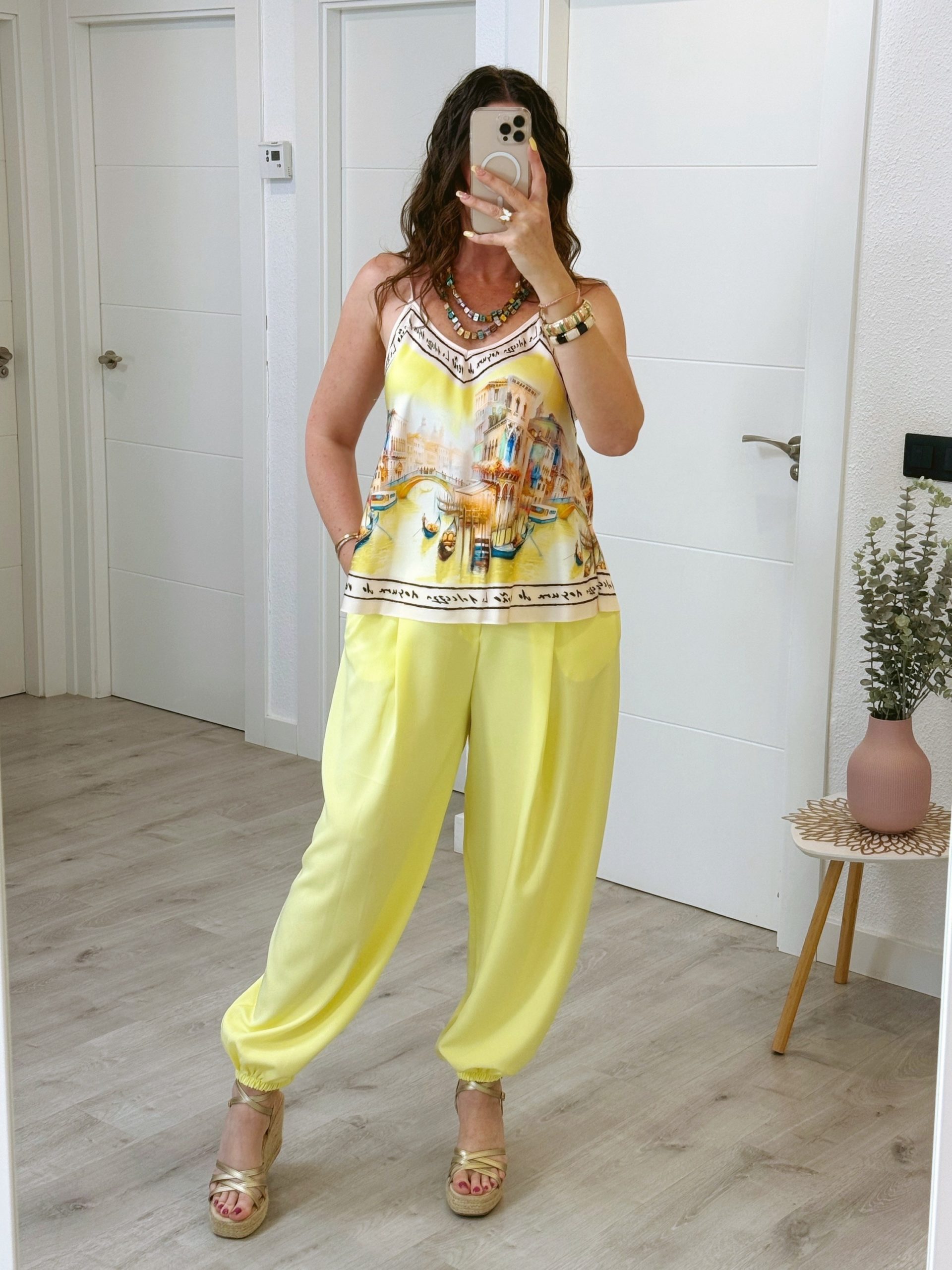 PANTALÓN GLOBO AMARILLO