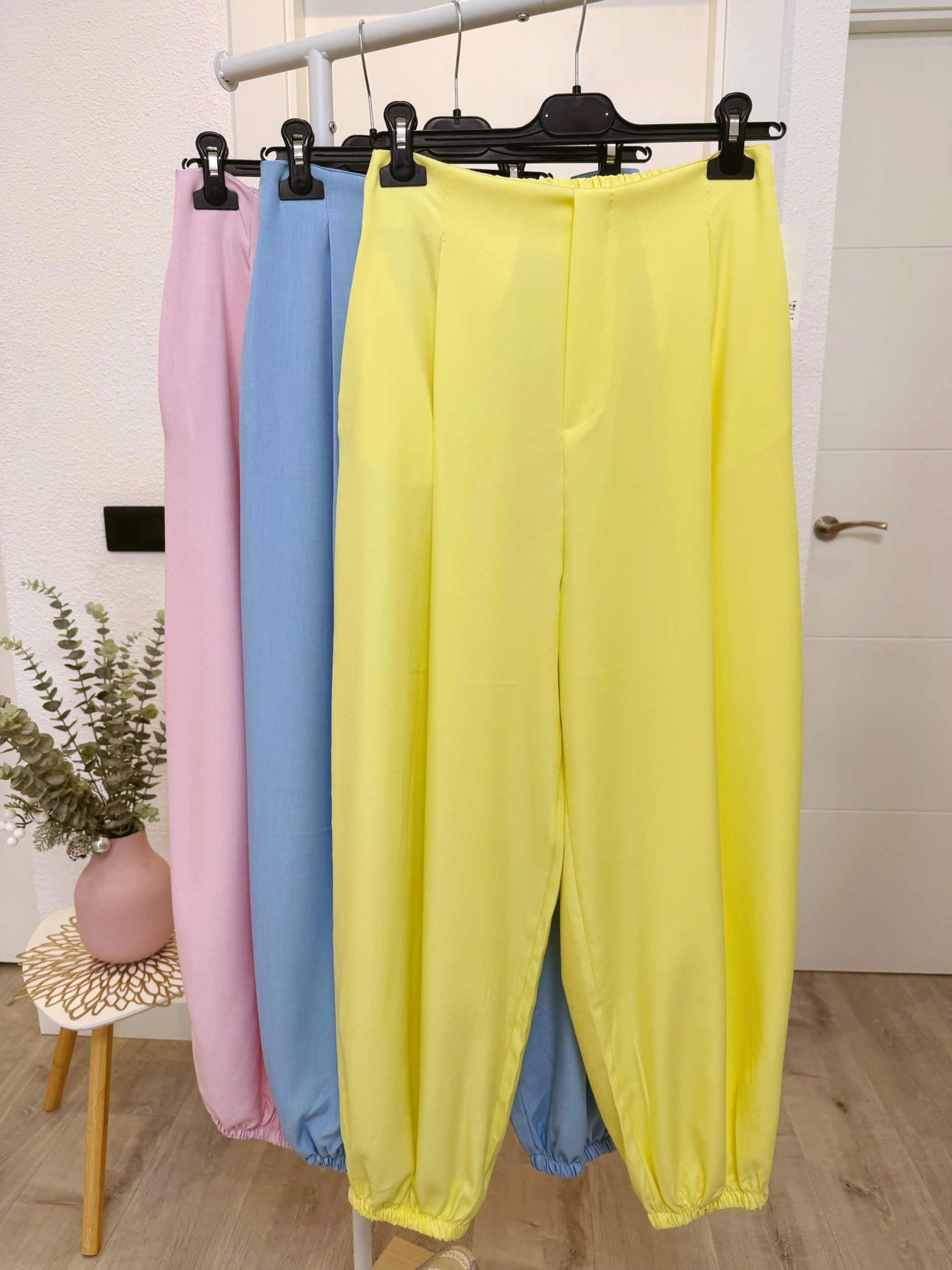 PANTALÓN GLOBO AMARILLO