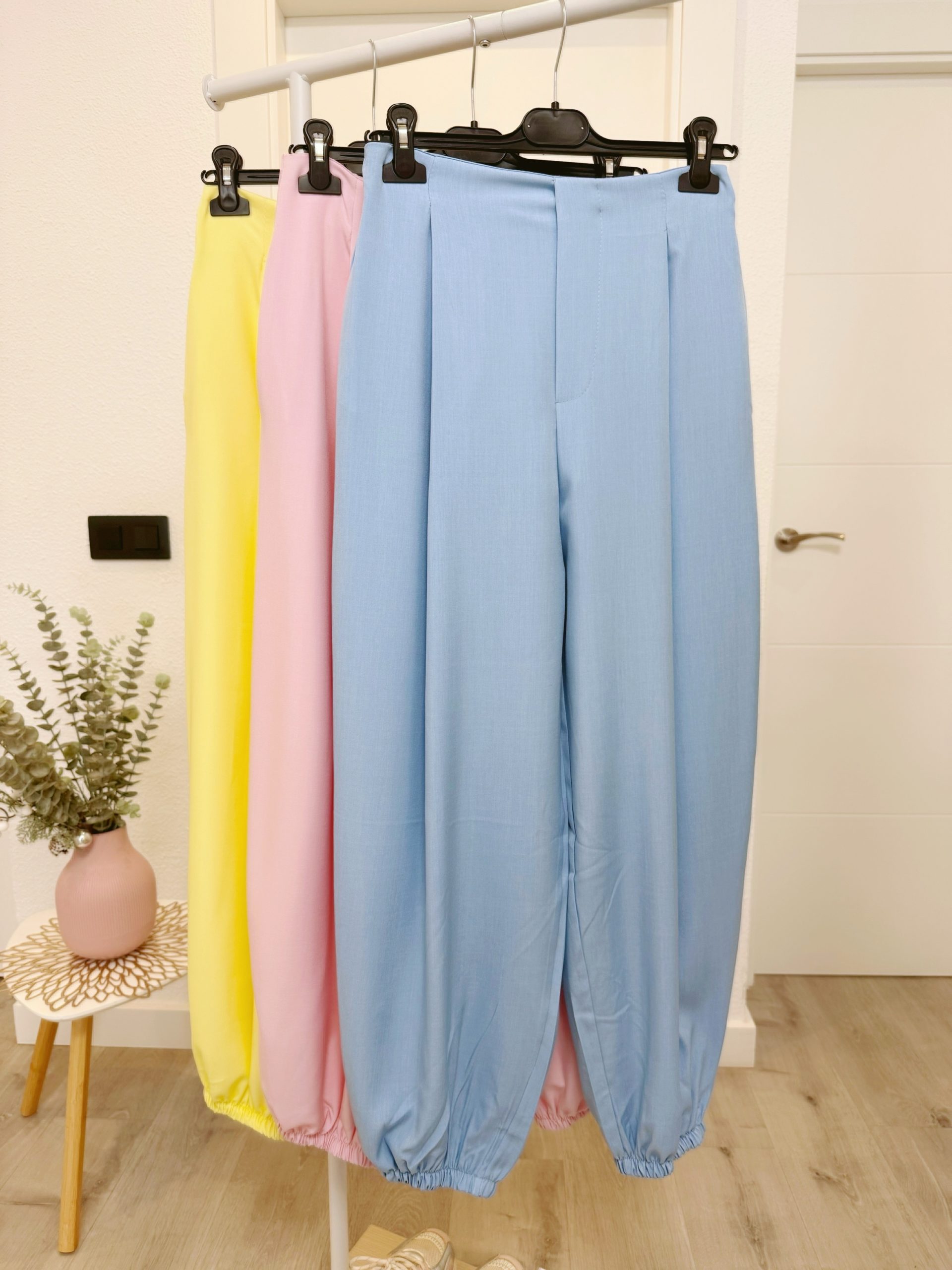 PANTALÓN GLOBO CELESTE