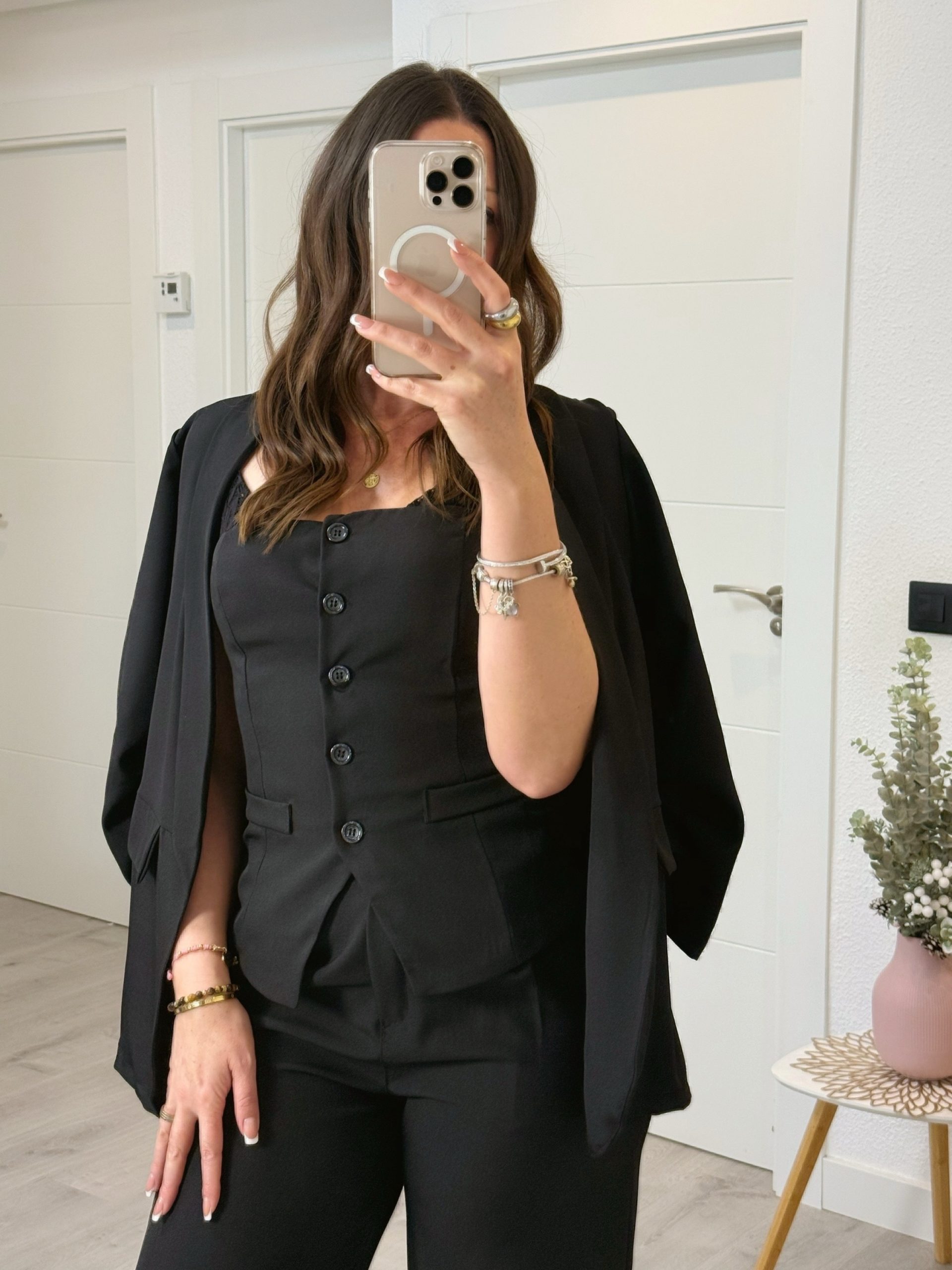 BLAZER MANGAS FRUNCIDAS NEGRA