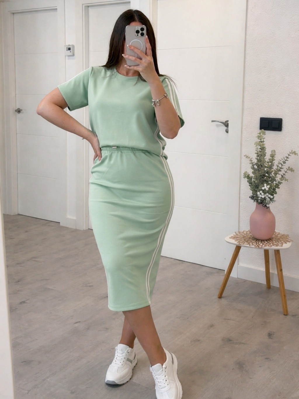 CONJUNTO DE FALDA VERDE