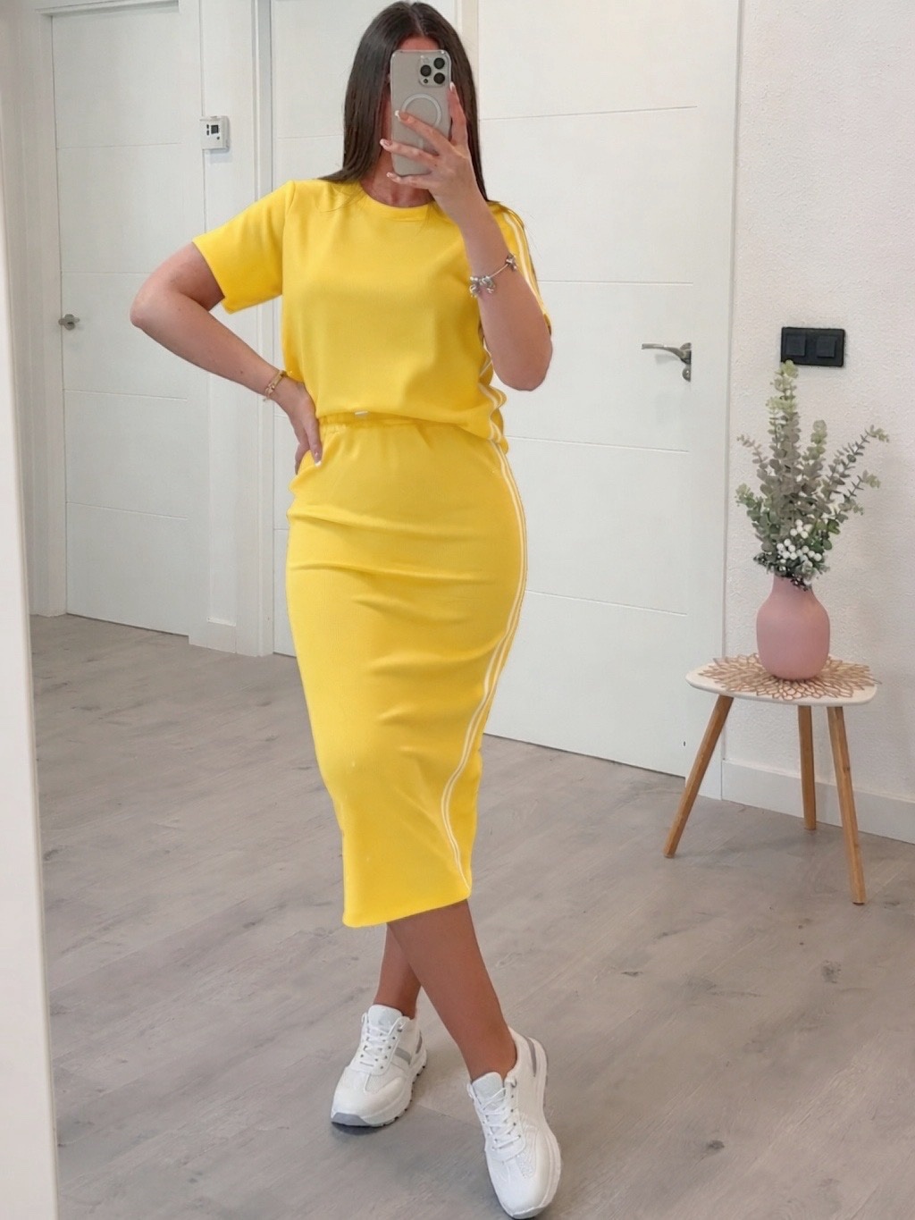 CONJUNTO DE FALDA AMARILLO