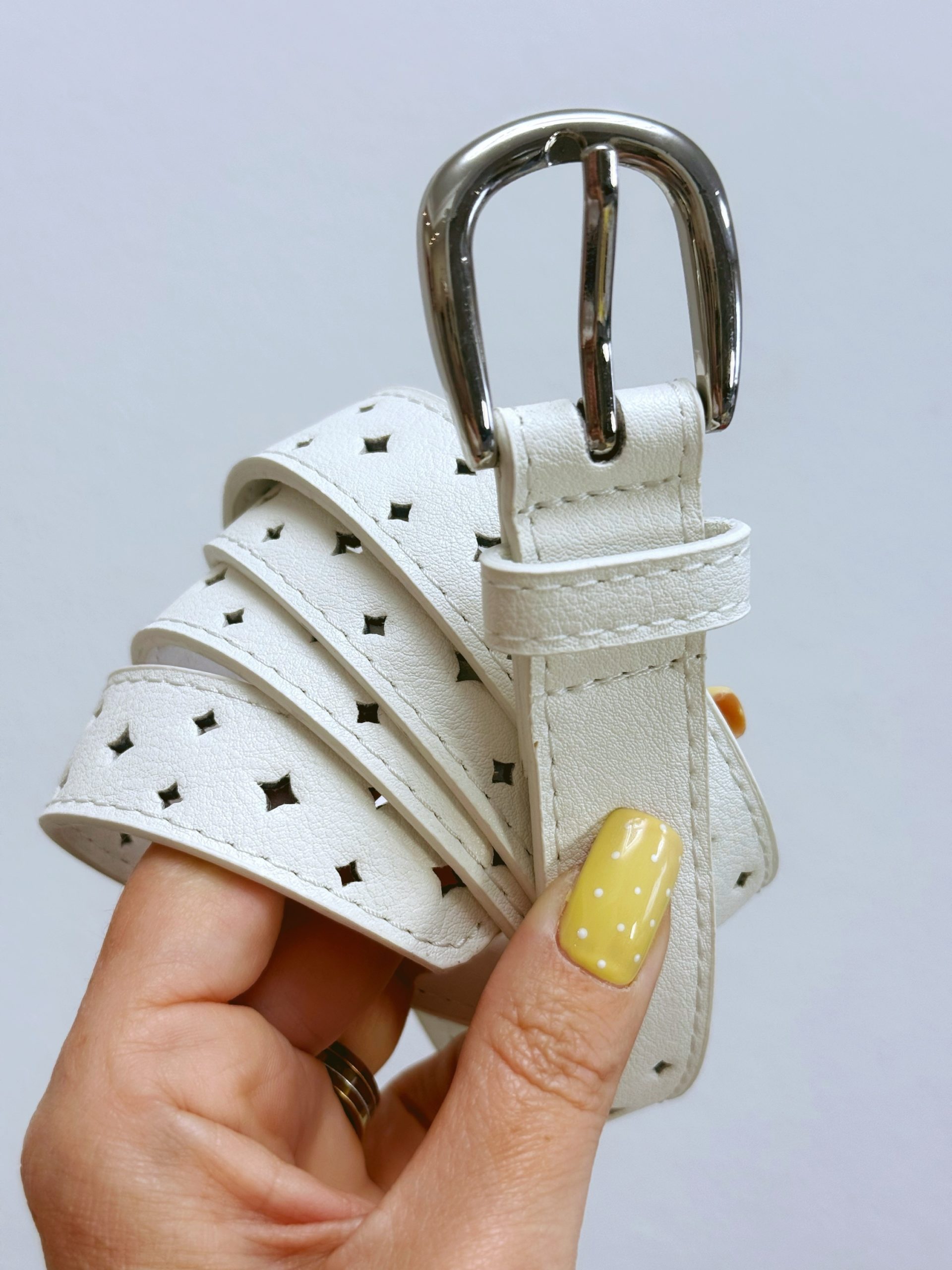 CINTURÓN ESTRELLITAS BLANCO