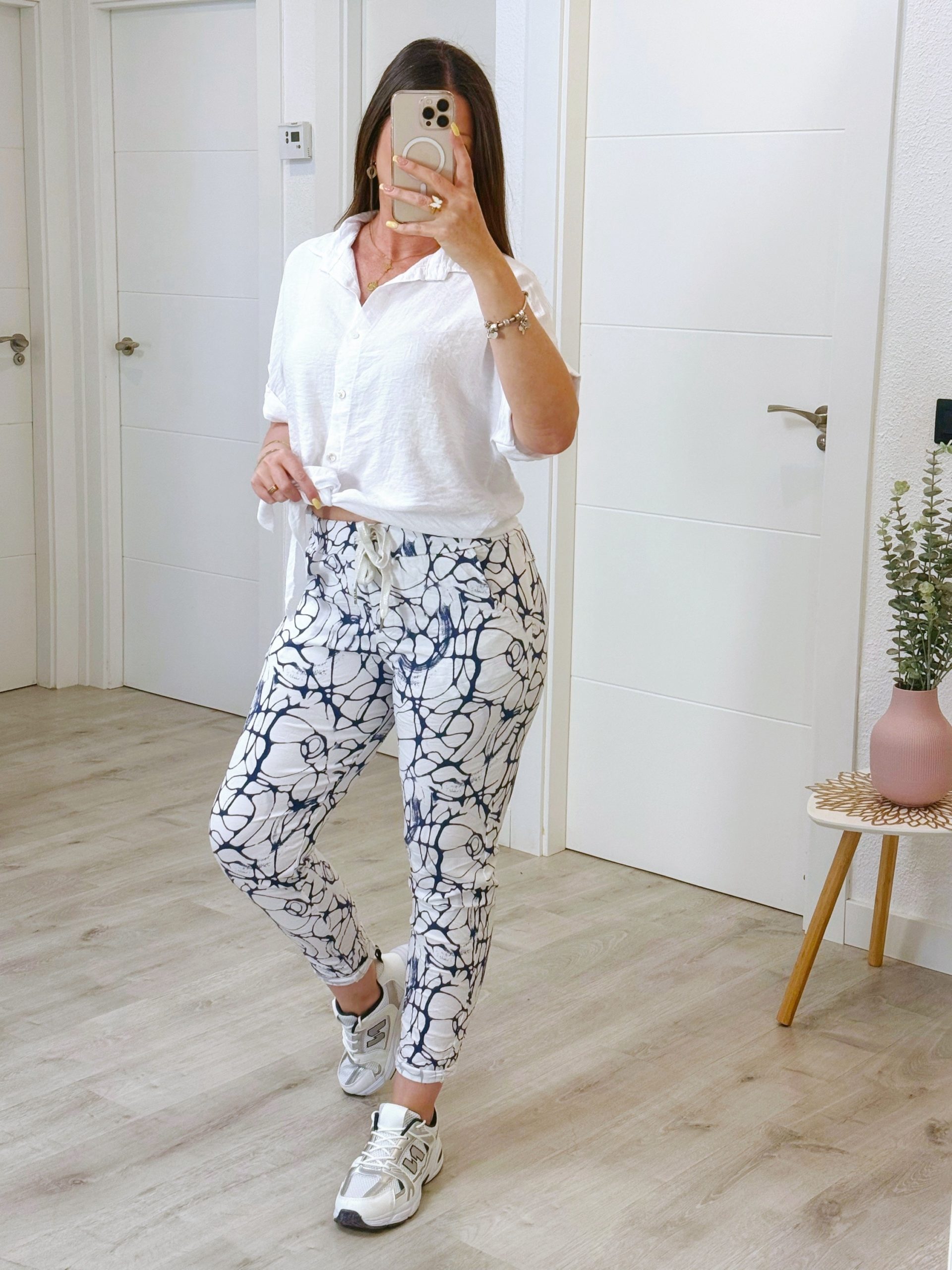 PANTALÓN EFECTO ARRUGADO ESTAMPADO