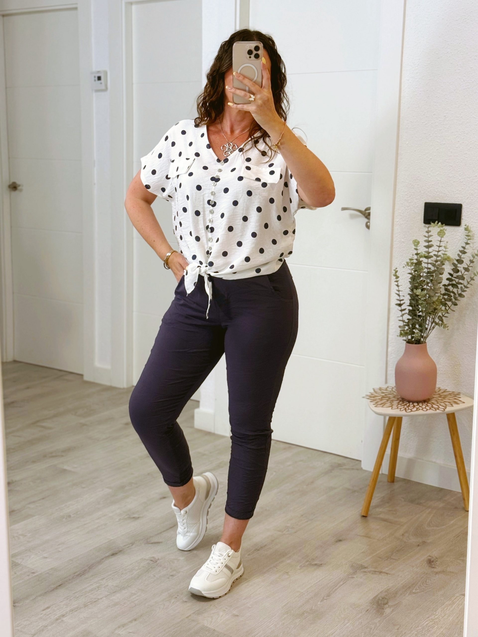 PANTALÓN EFECTO ARRUGADO AZUL MARINO