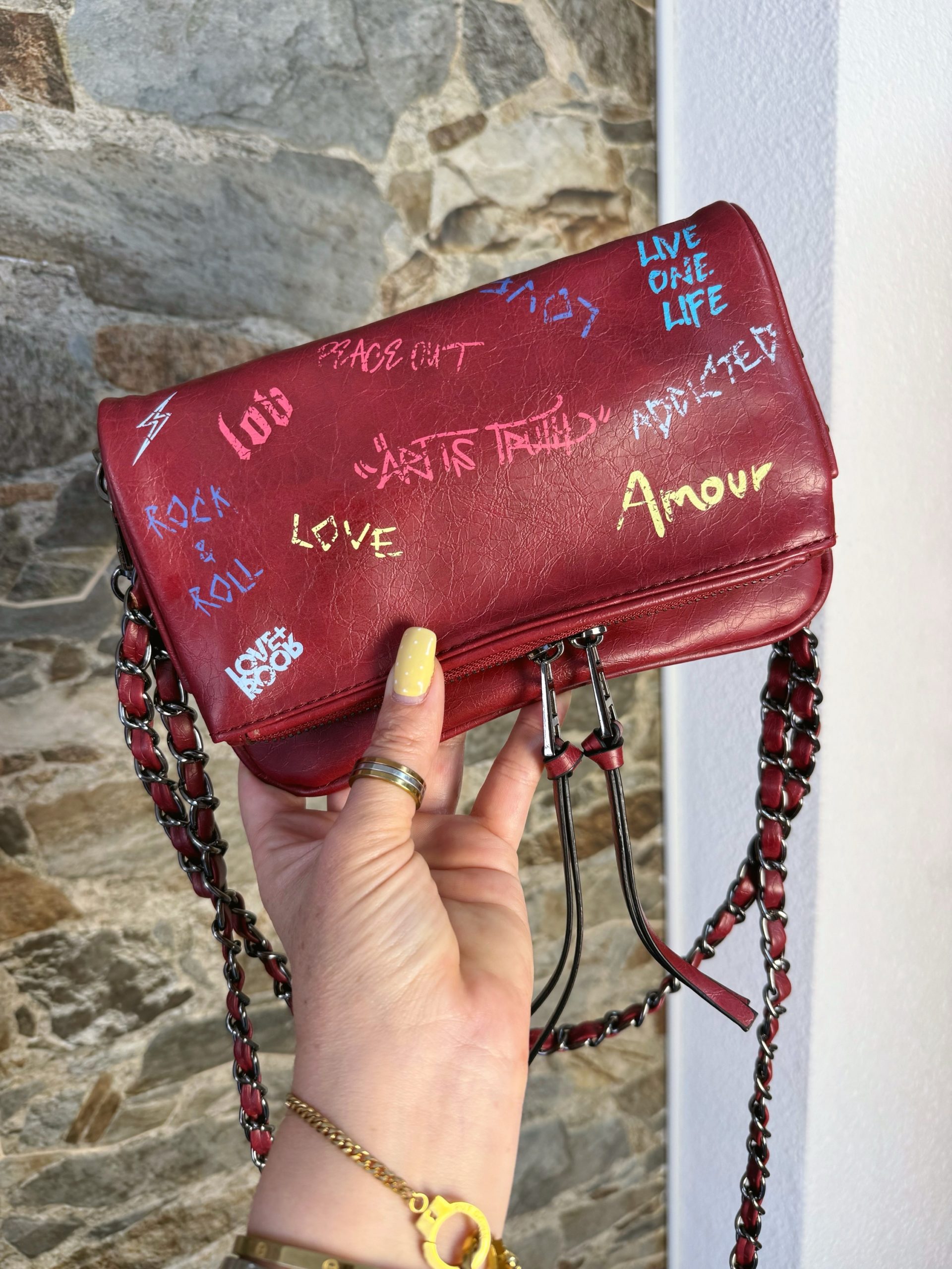 BOLSO LOVE BURDEOS
