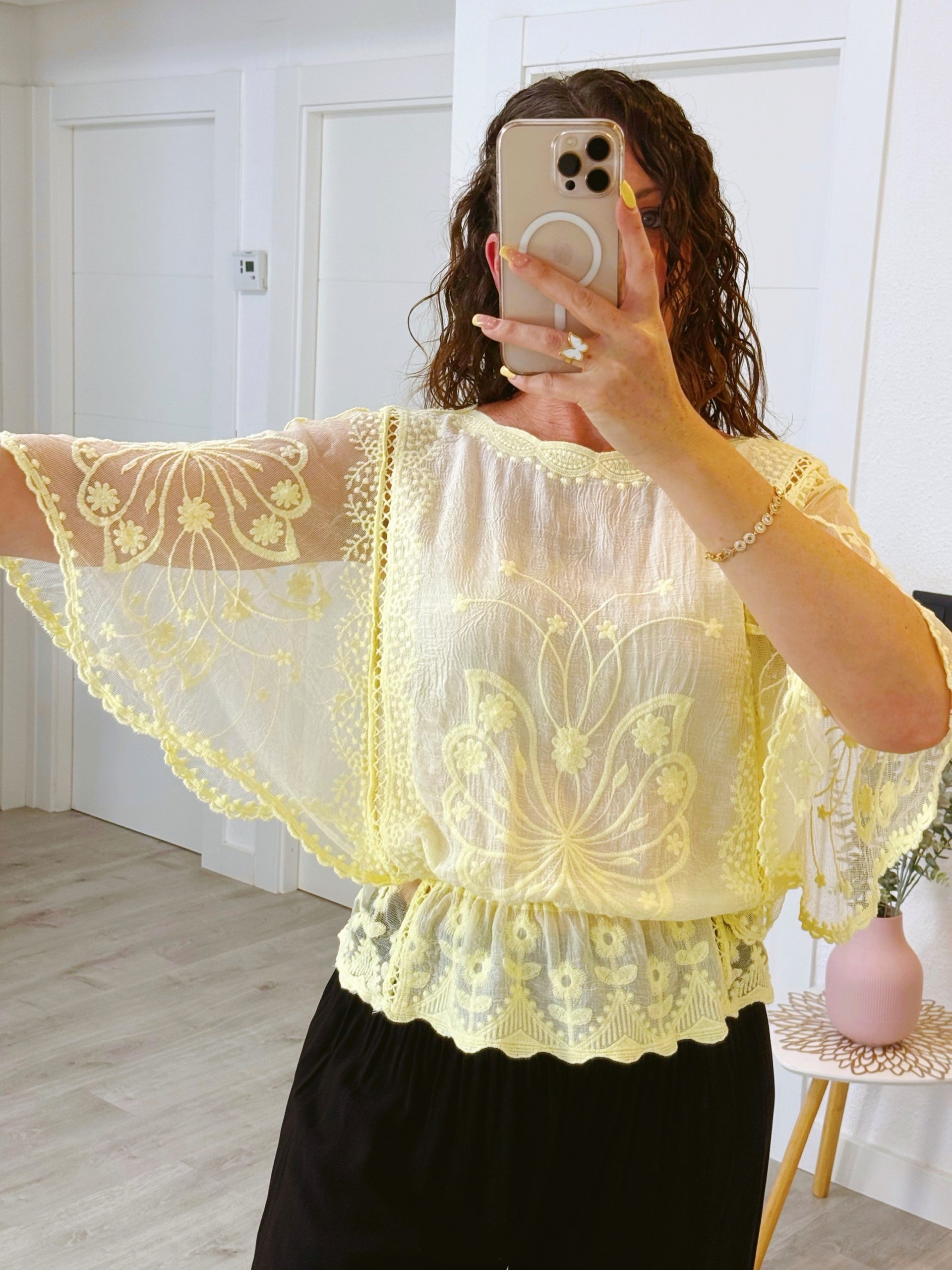 BLUSA MARIPOSA AMARILLA