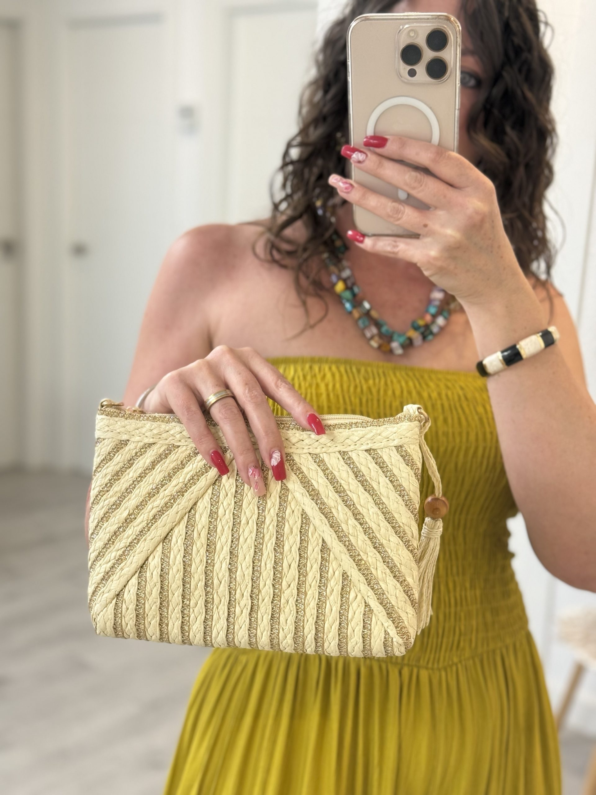 BOLSO PAJA BEIGE Y DORADO