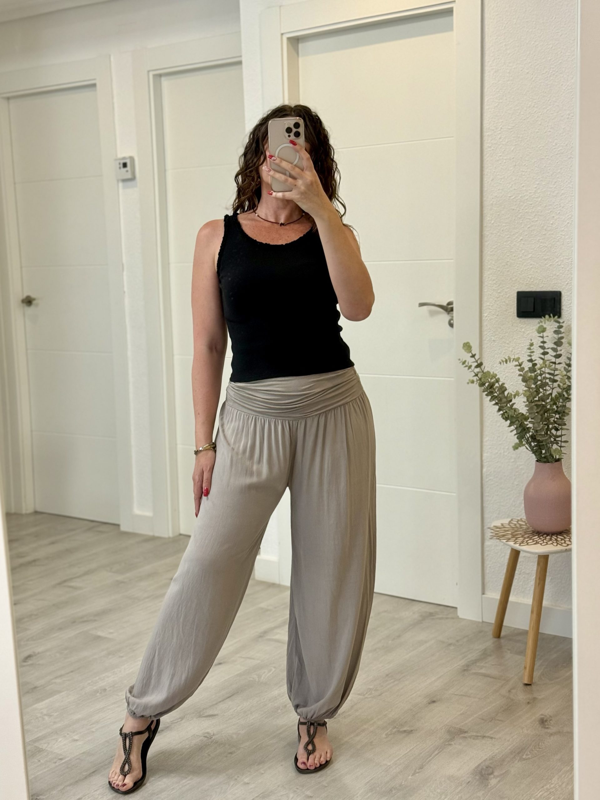 PANTALÓN GLOBO FINO TAUPE