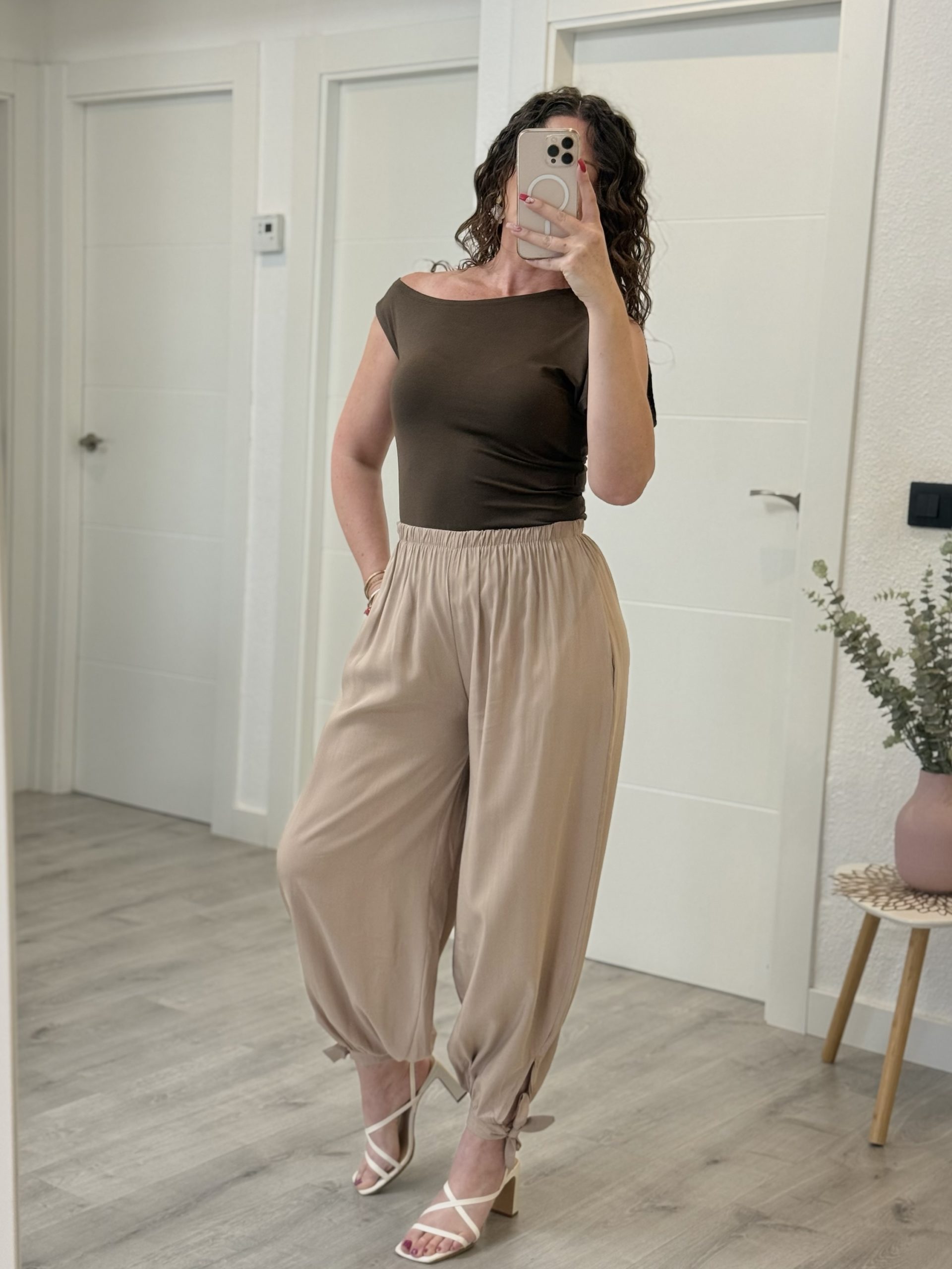 PANTALÓN LAZADA BEIGE