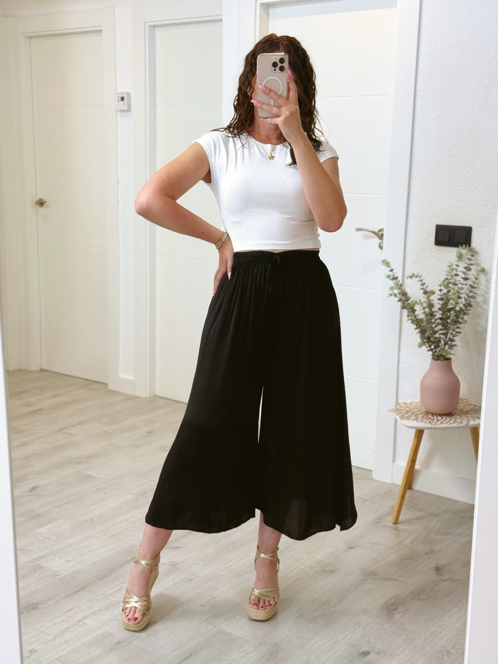 PANTALÓN SATINADO NEGRO