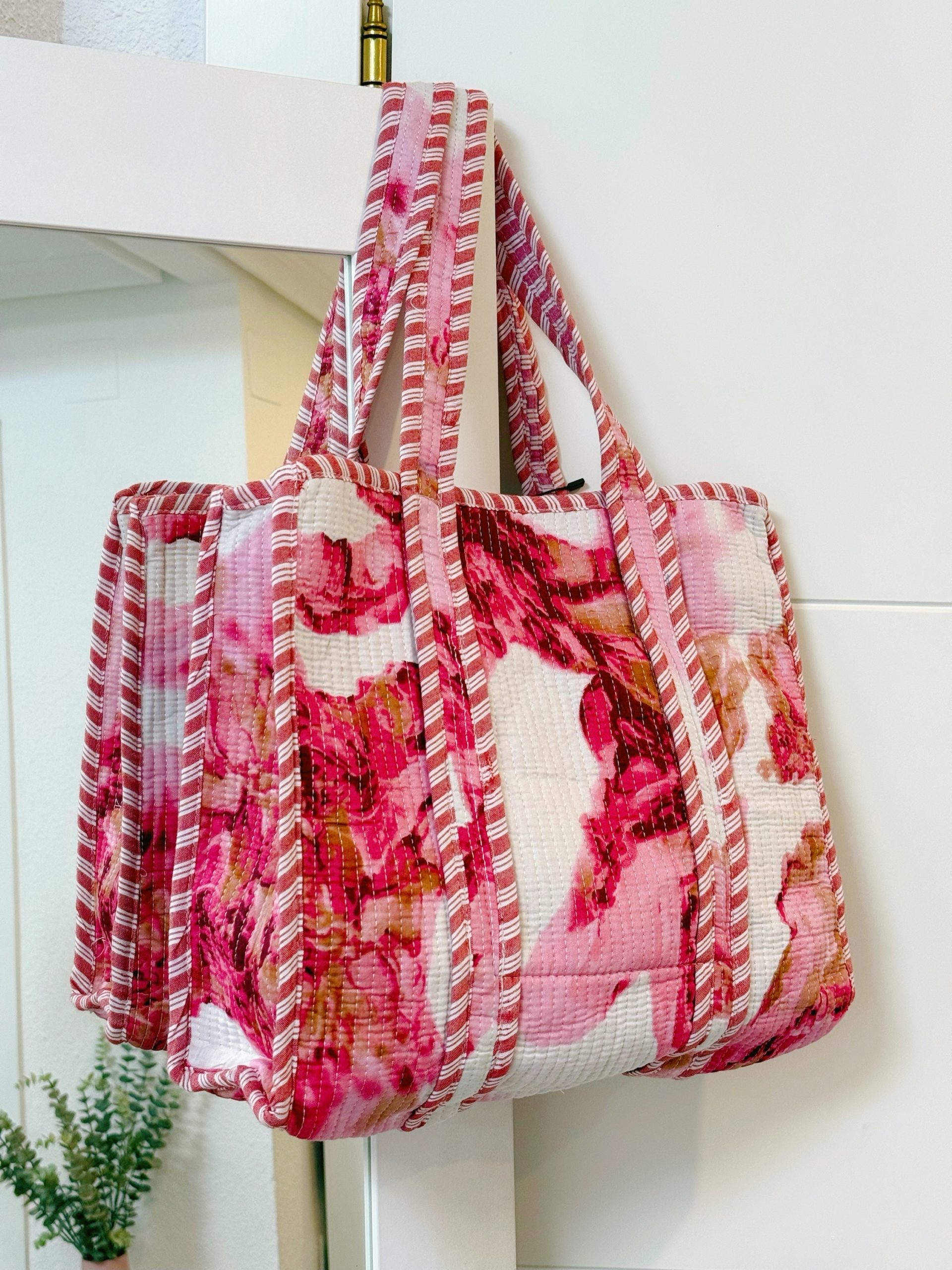 BOLSO ESTAMPADO FUCSIA Y ROSA