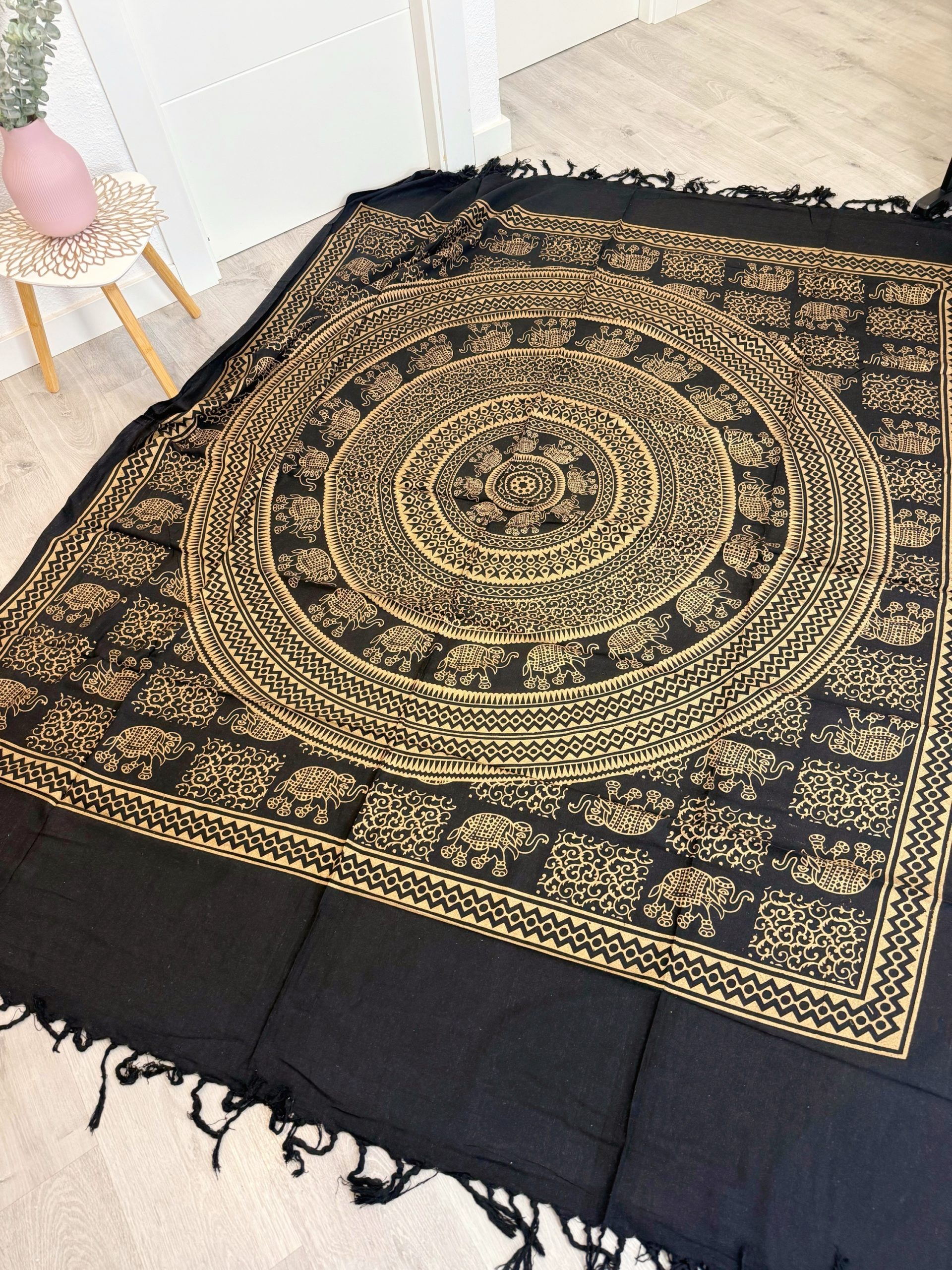 MANDALA GEOMÉTRICO ELEFANTES NEGRO 210X240cm