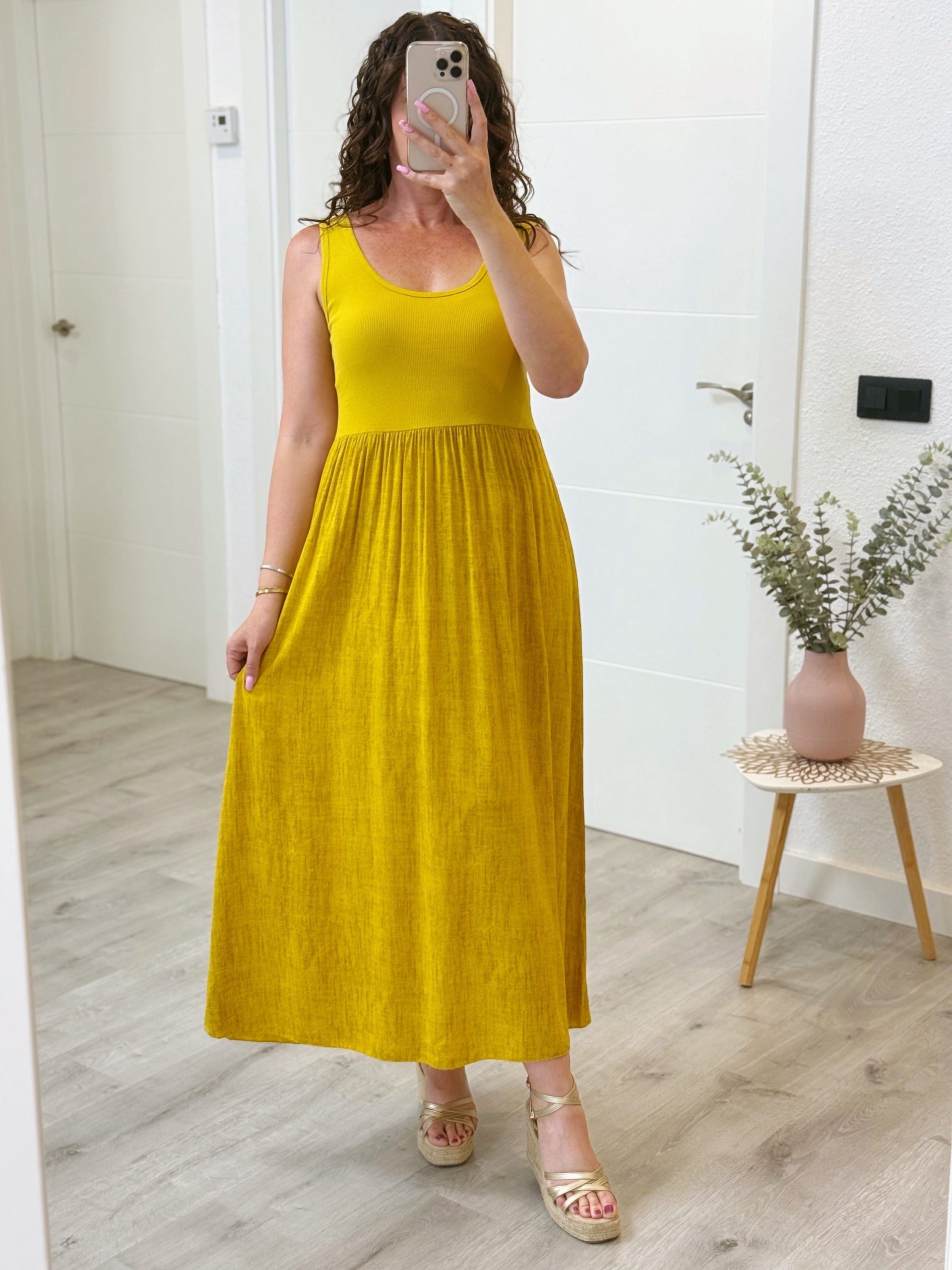 VESTIDO BASIC MOSTAZA