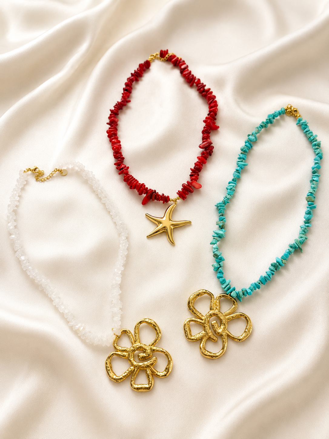 COLLAR FLOR Y ESTRELLA PIEDRITAS