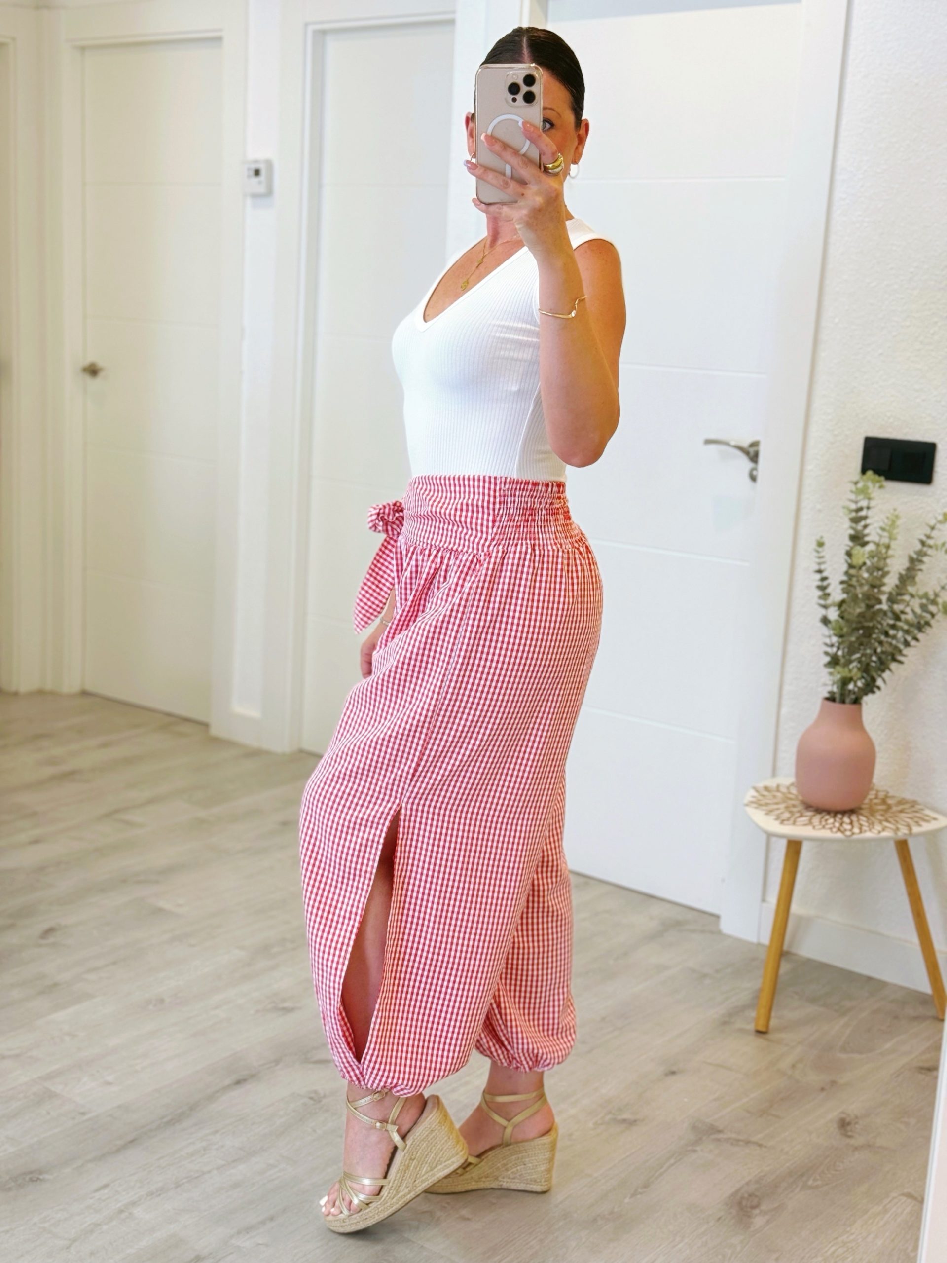 PANTALÓN VICHY LAZO Y APERTURA ROJO