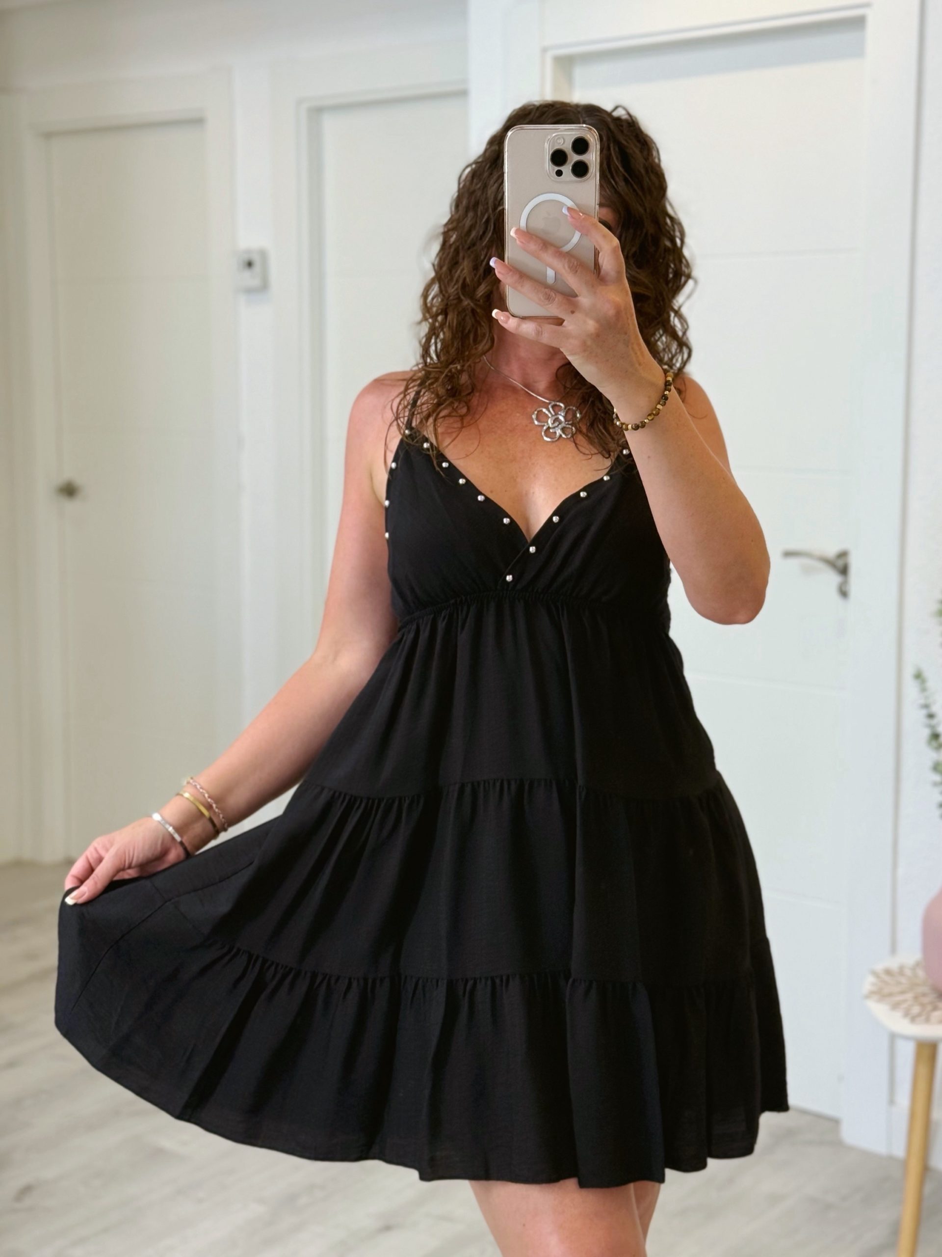 VESTIDO TACHUELAS NEW NEGRO