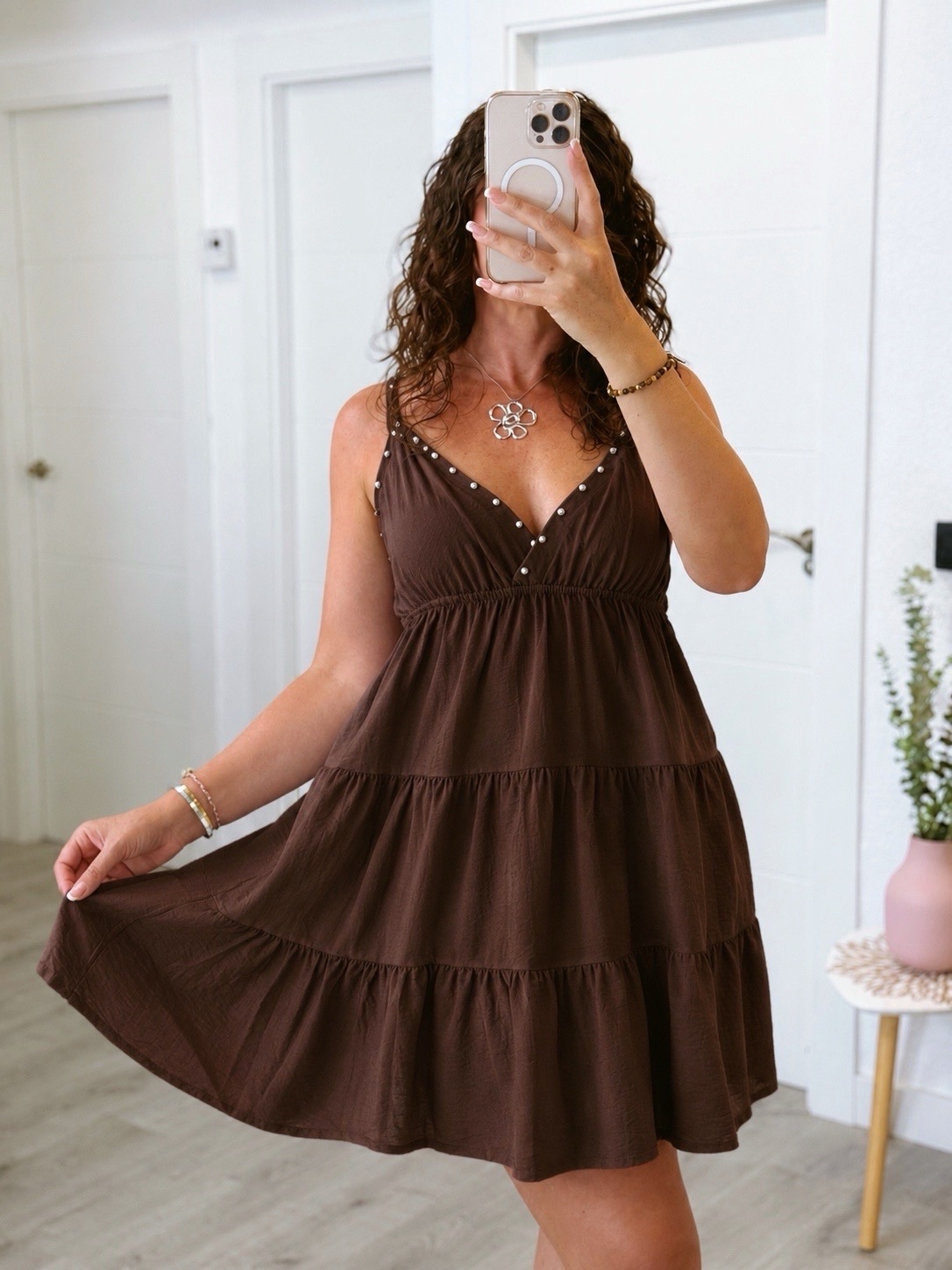 VESTIDO TACHUELAS NEW CHOCOLATE