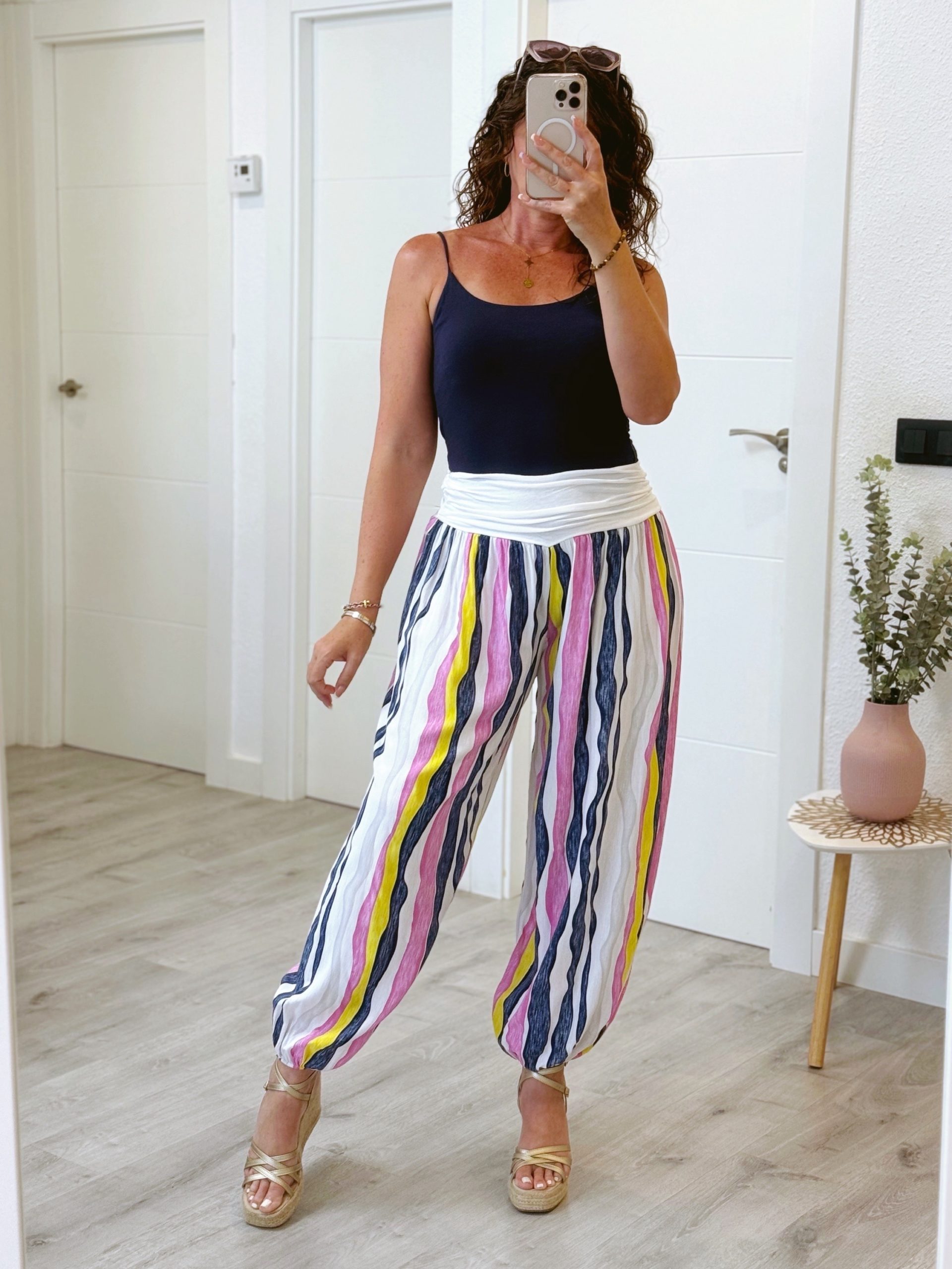 PANTALÓN GLOBO FINO ESTAMPADO
