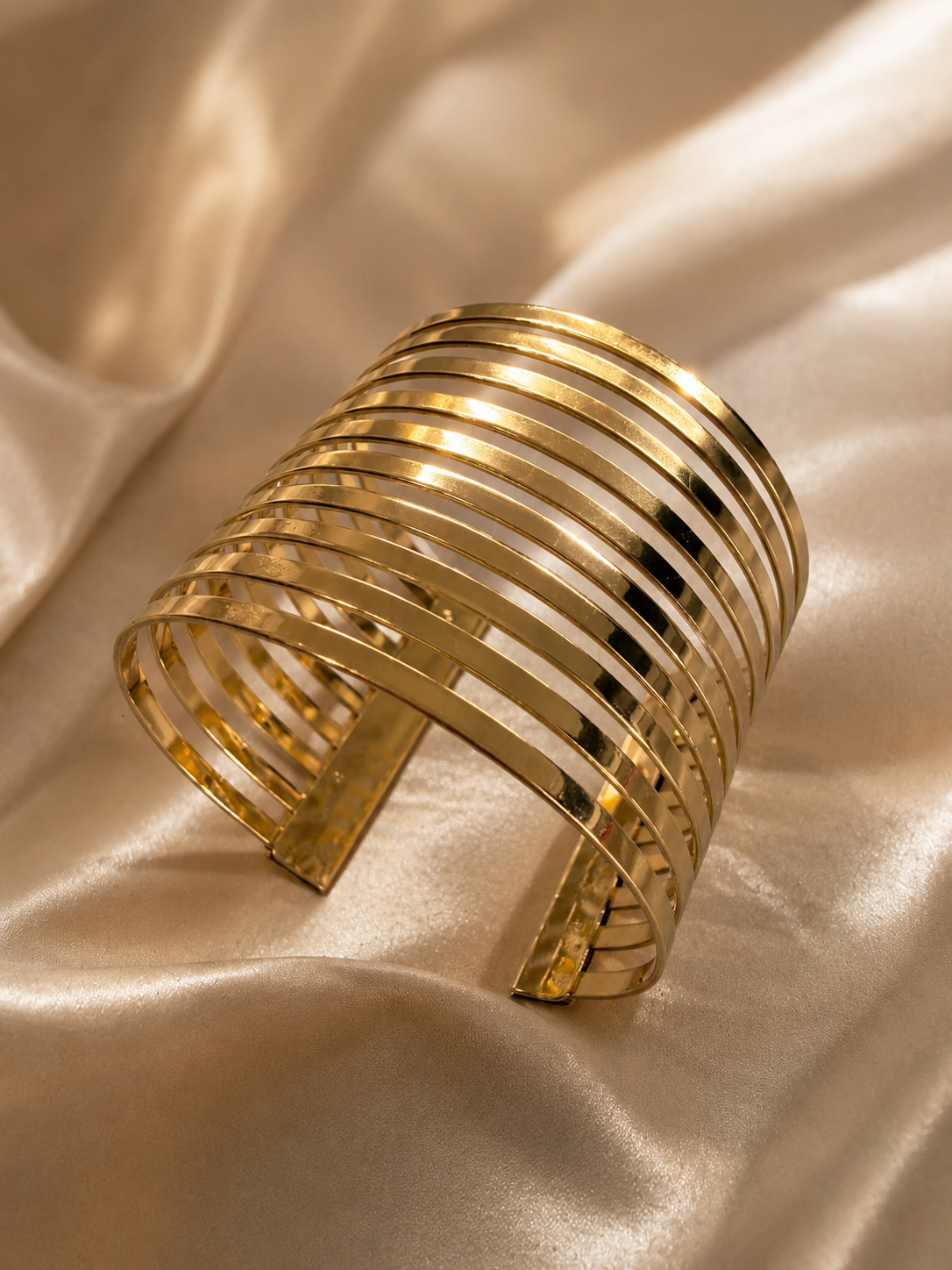 BRAZALETE DORADO - ACERO