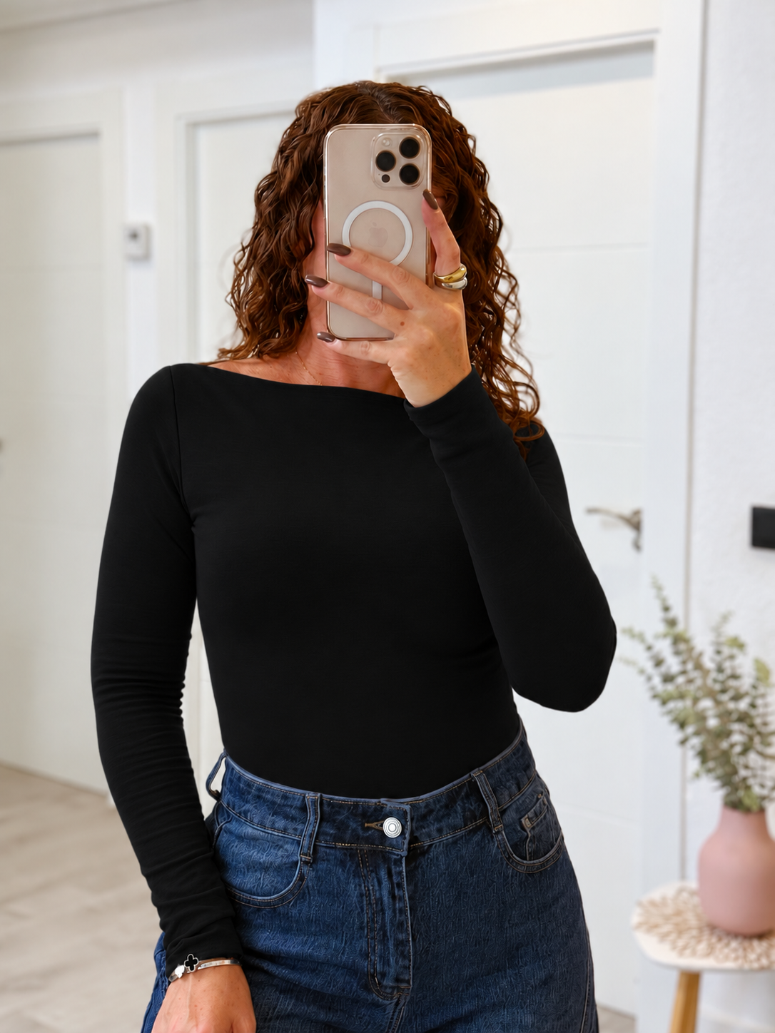 CAMISETA NEGRA AFELPADA