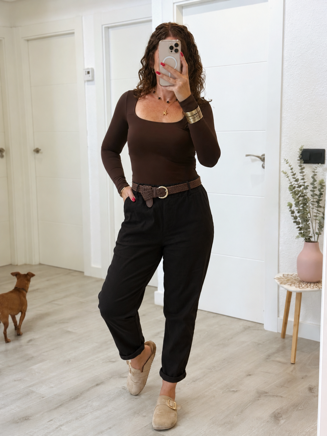 PANTALÓN CASUAL NEGRO CON CINTURÓN
