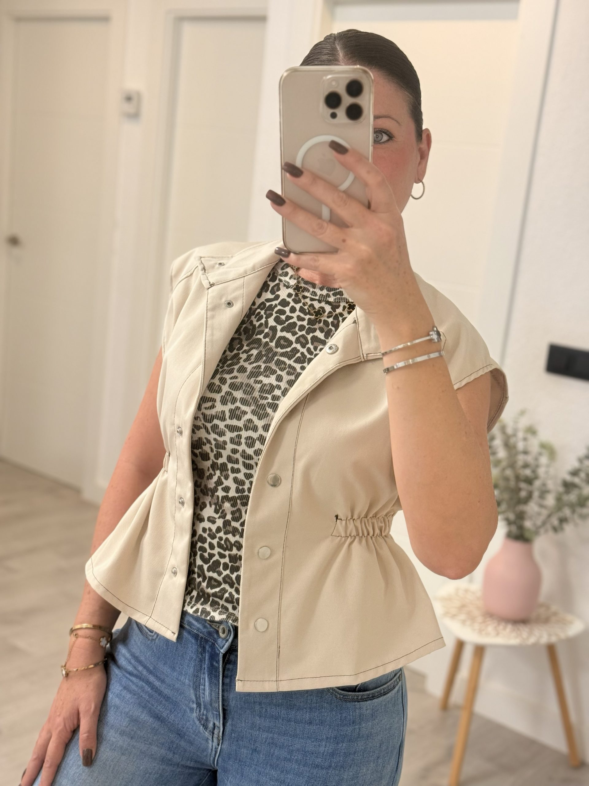 CHALECO PEPLUM BEIGE