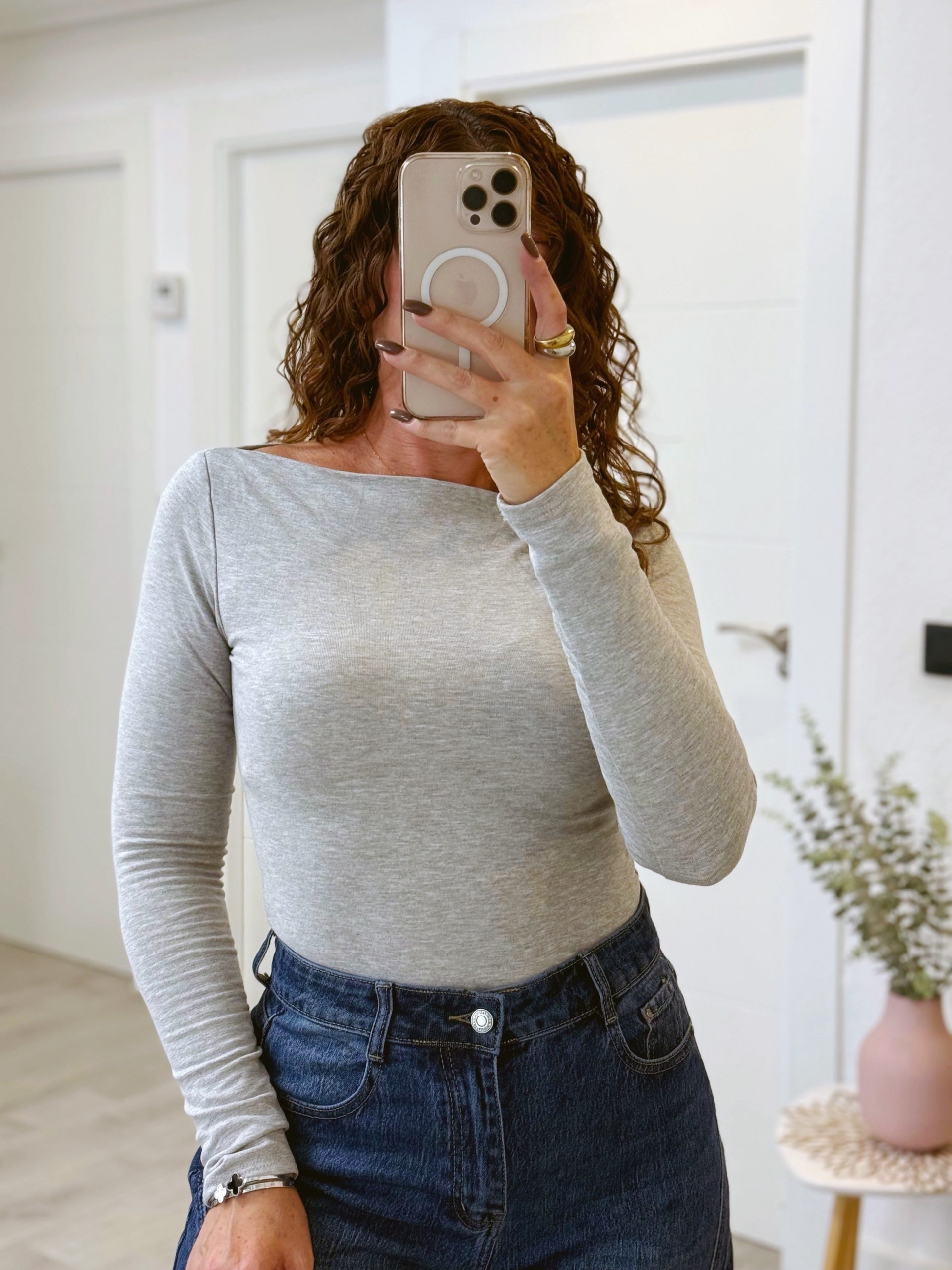 CAMISETA GRIS AFELPADA