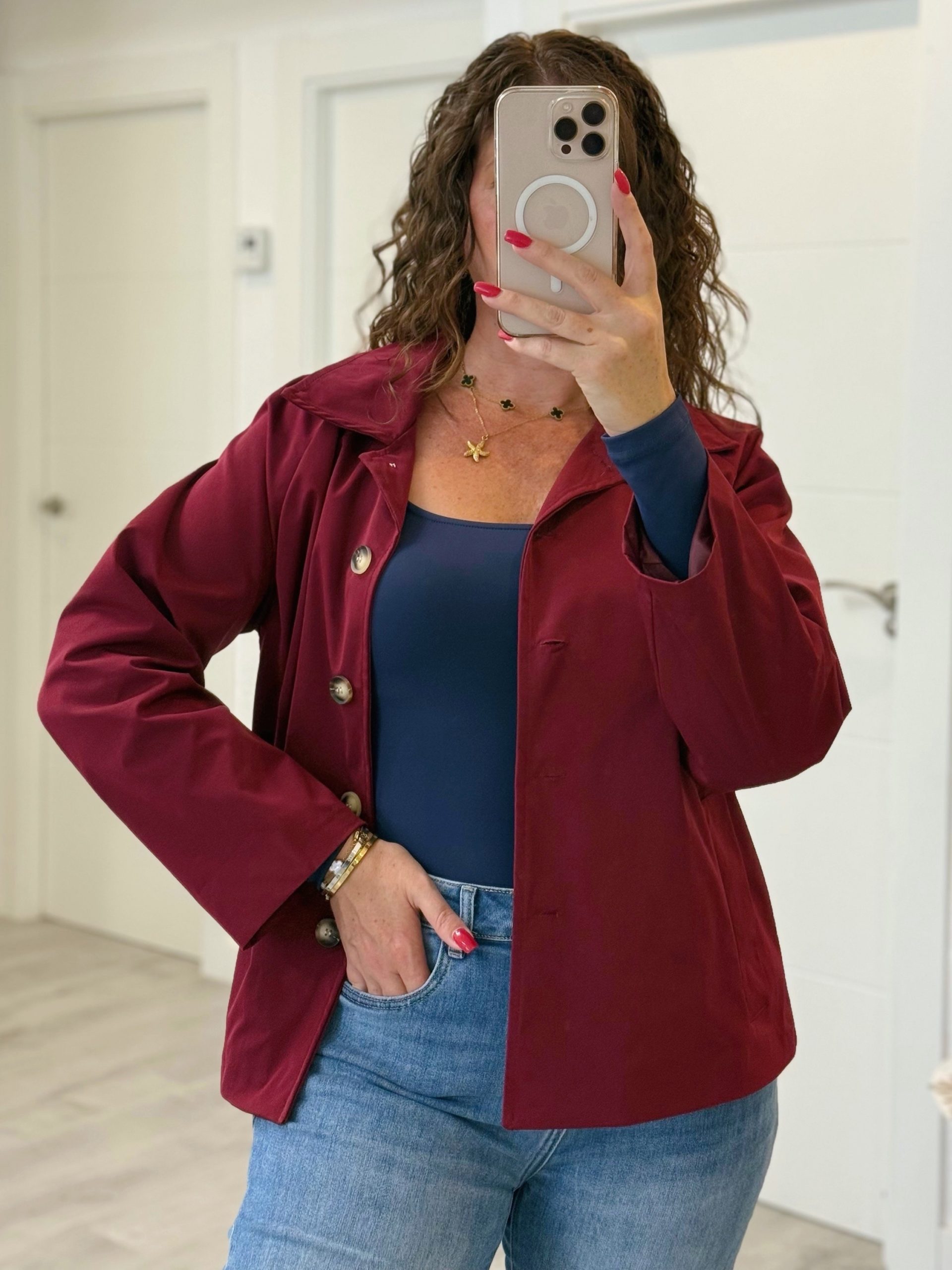 GABARDINA CORTA FORRADA BURDEOS