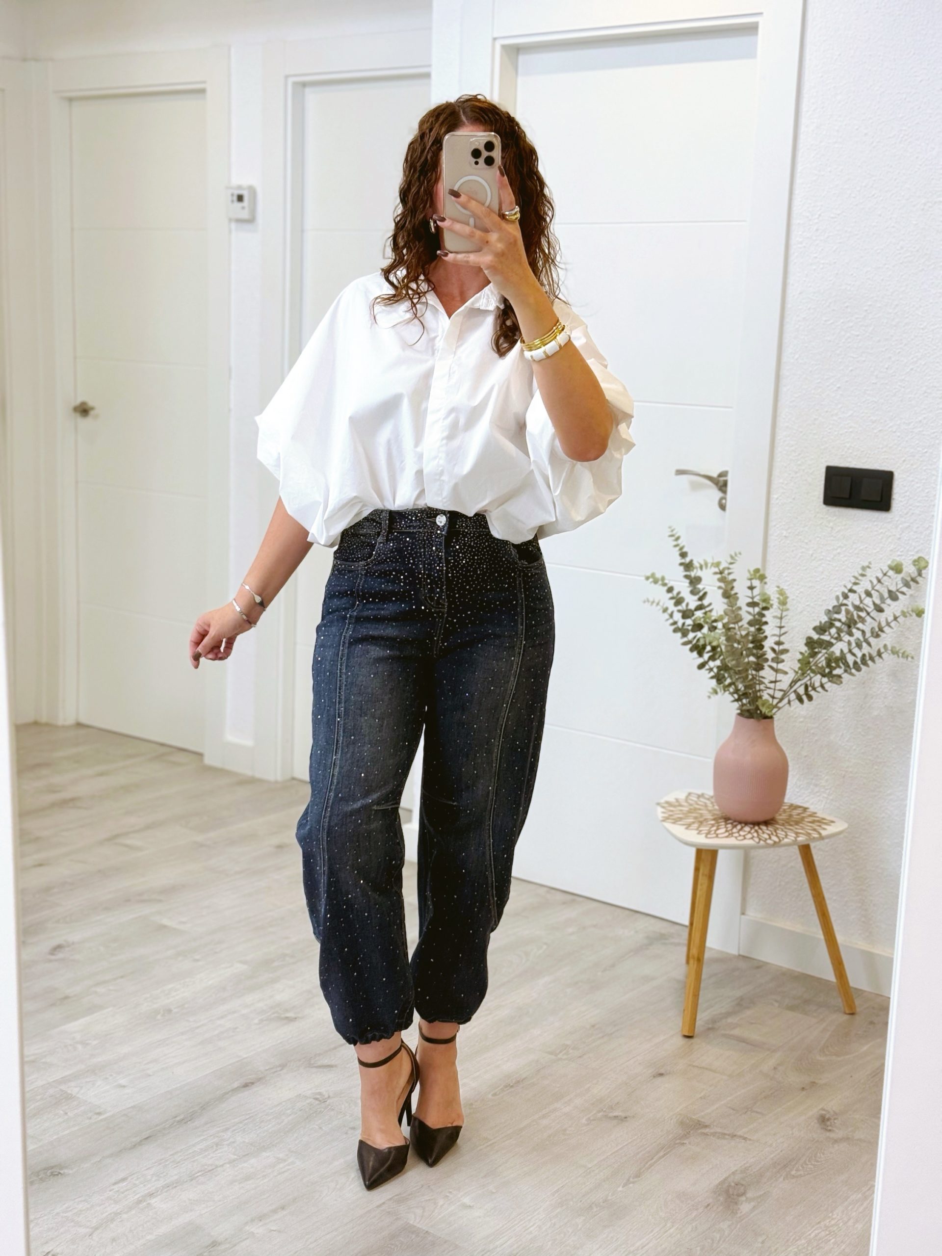 PANTALÓN VAQUERO GLOBO BRILLOS