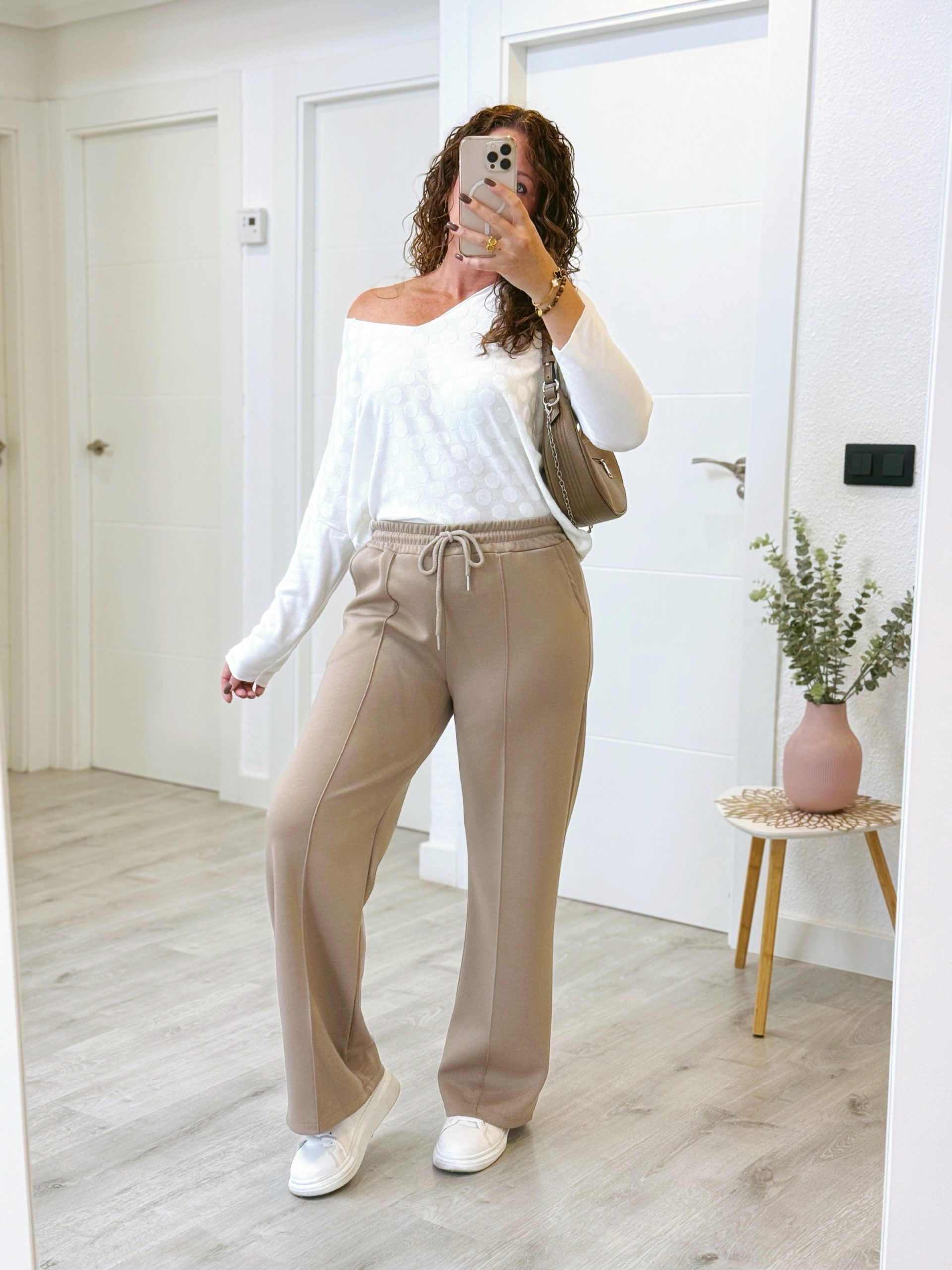 PANTALÓN DEPORTIVO TAUPE